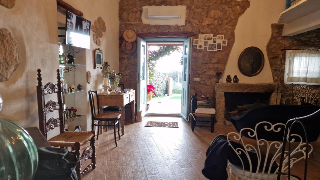 Vila Rifugio Monte Pino Telti Exteriér fotografie