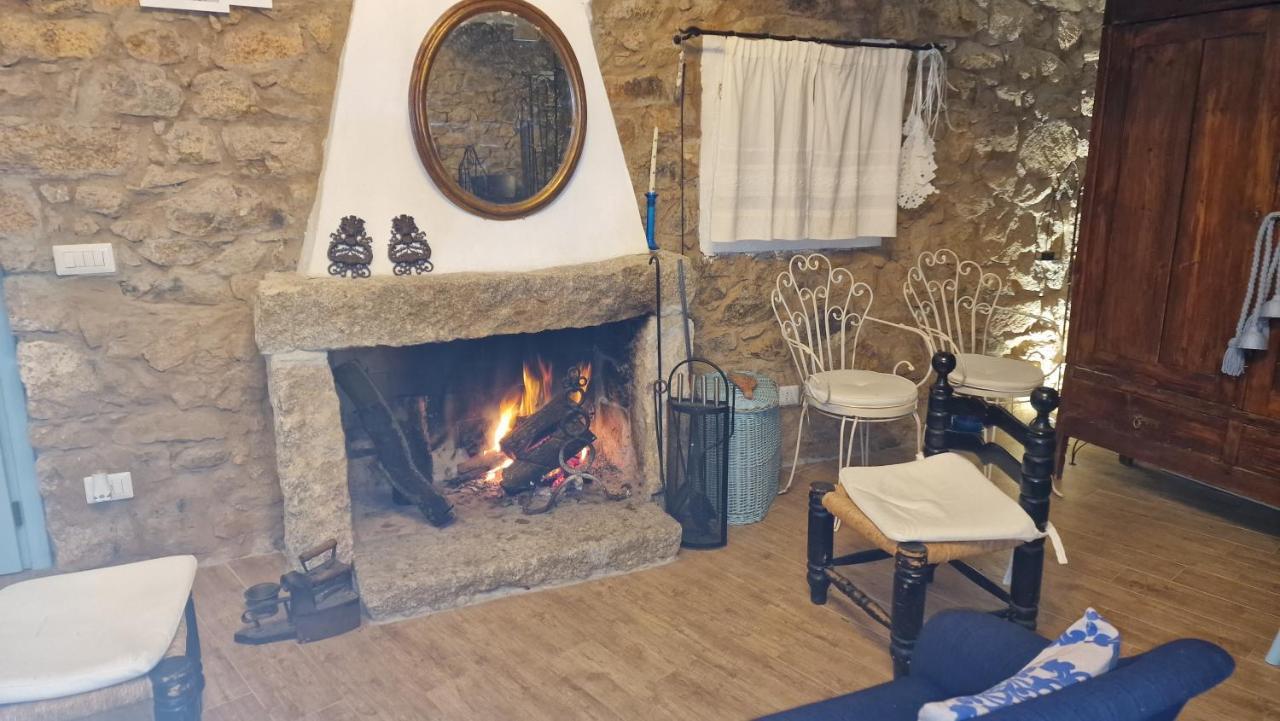 Vila Rifugio Monte Pino Telti Exteriér fotografie